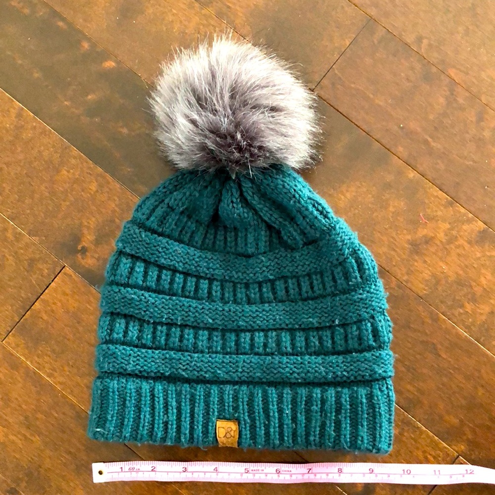 Hat - Picture 2 of 4